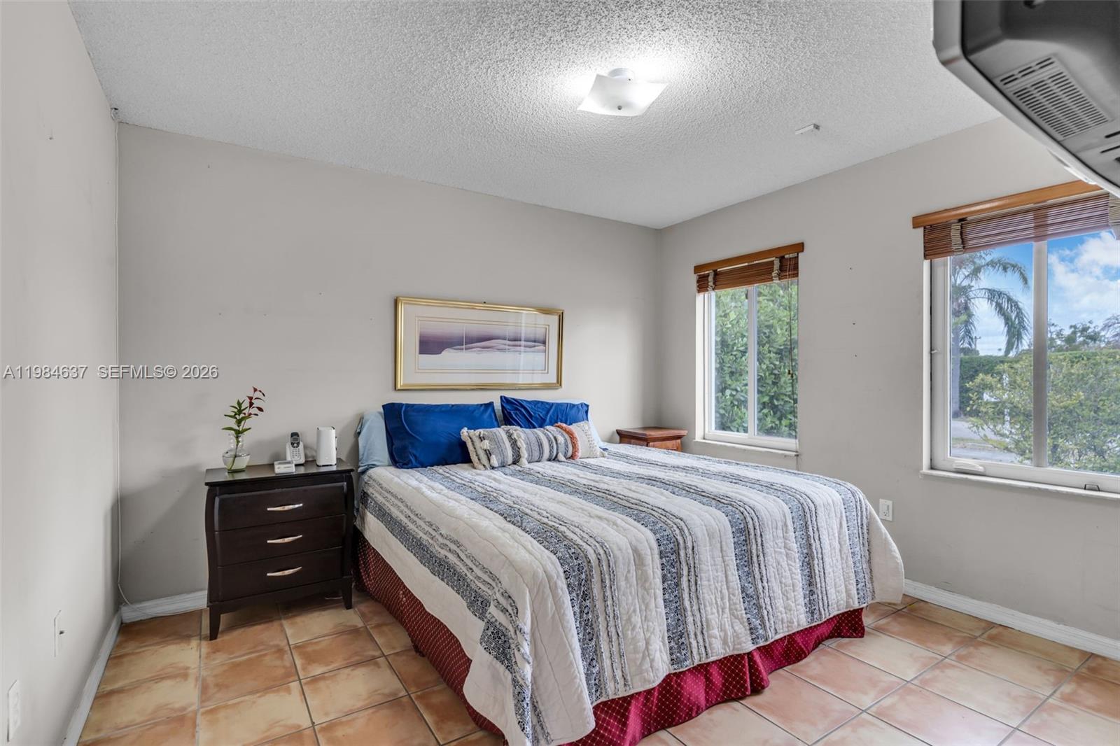 BIG FIVE HOMES - Residential