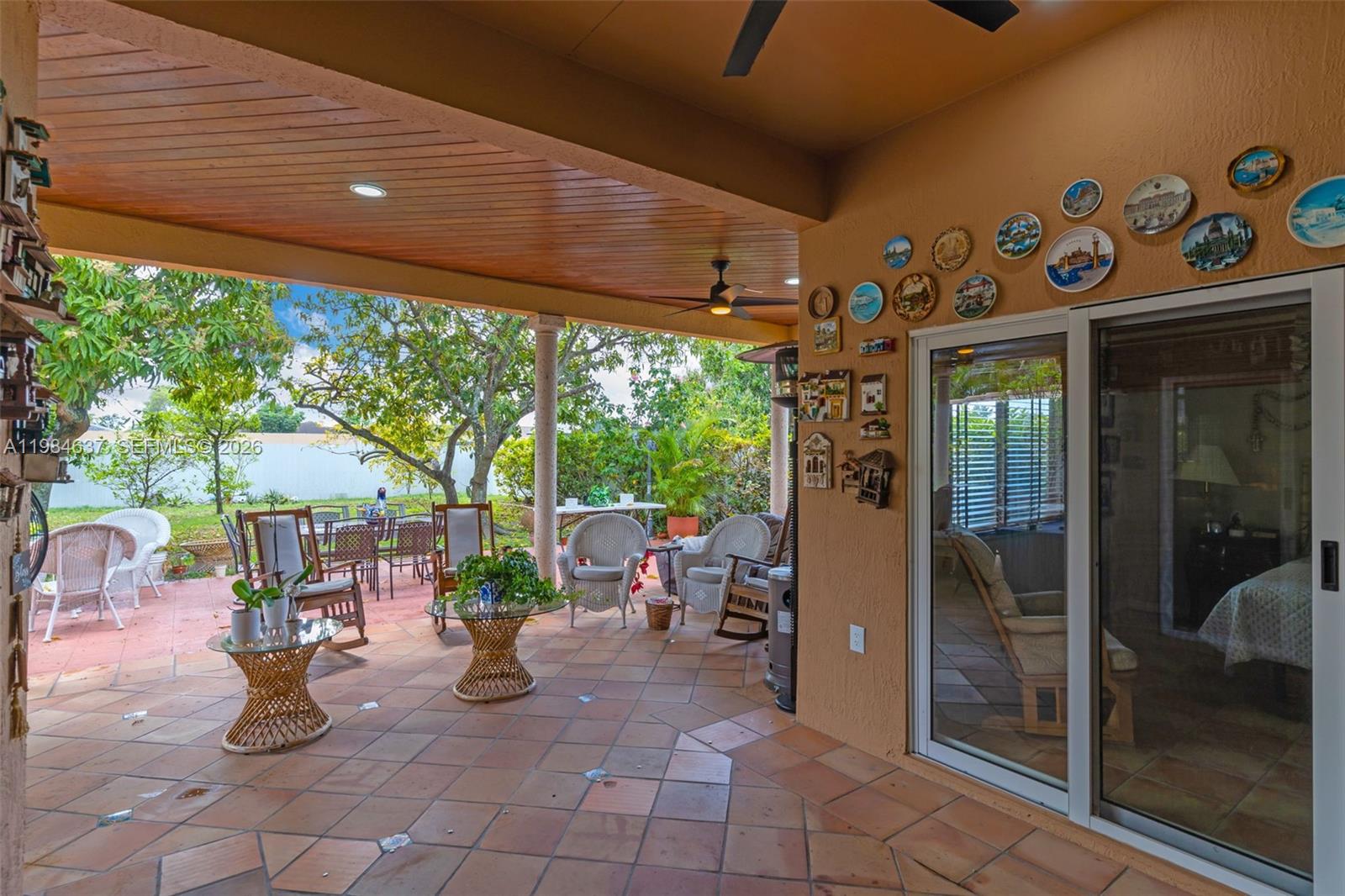 BIG FIVE HOMES - Residential