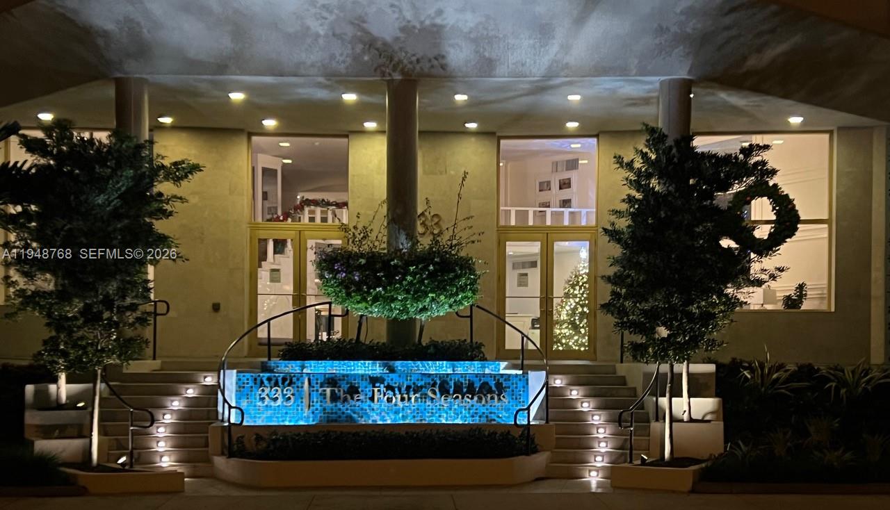 THE FOUR SEASONS - Residential