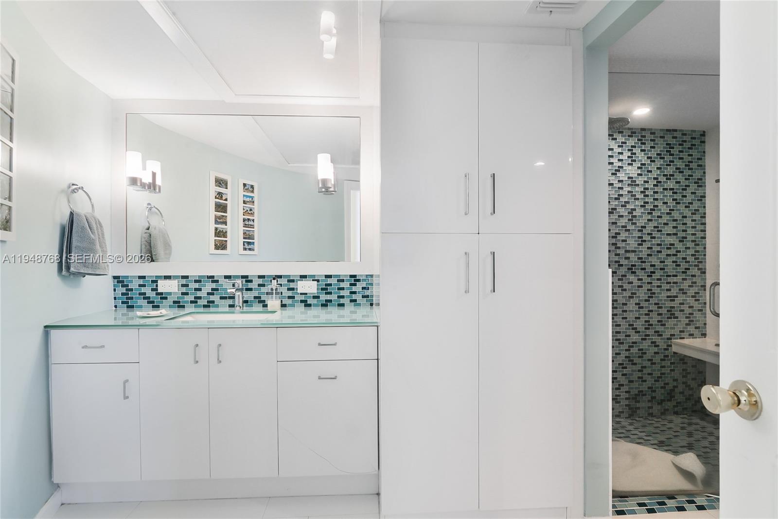 THE FOUR SEASONS - Residential