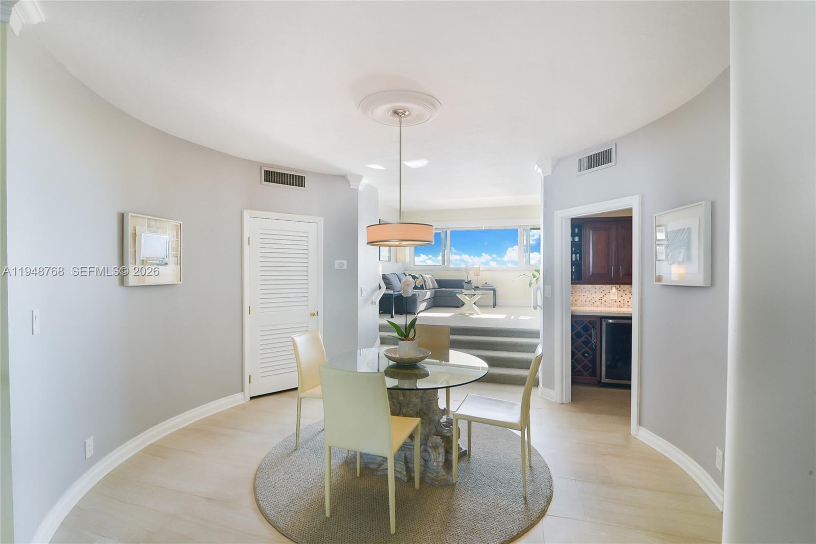 THE FOUR SEASONS - Residential