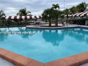 RO-MONT SOUTH CONDO E - Residential