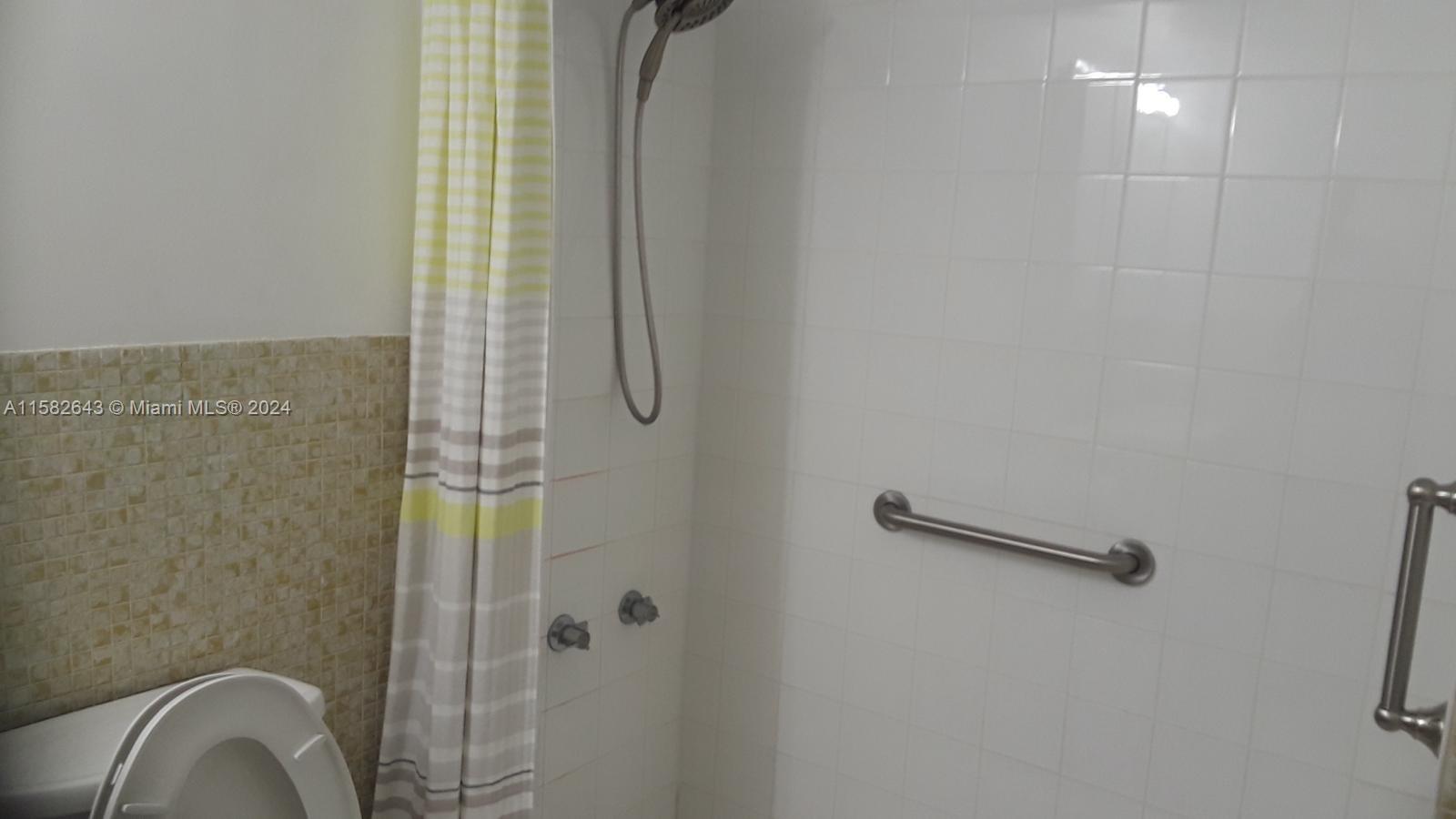 RO-MONT SOUTH CONDO E - Residential