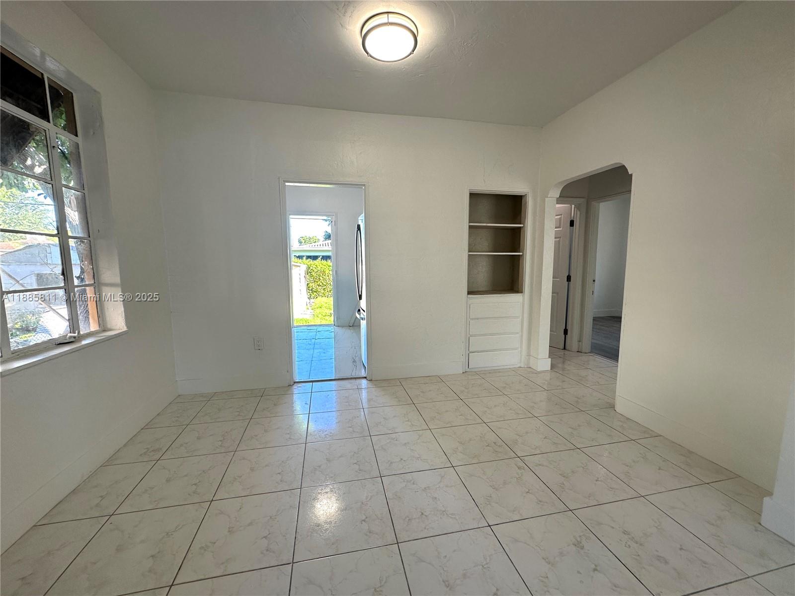 937 NW 46th St