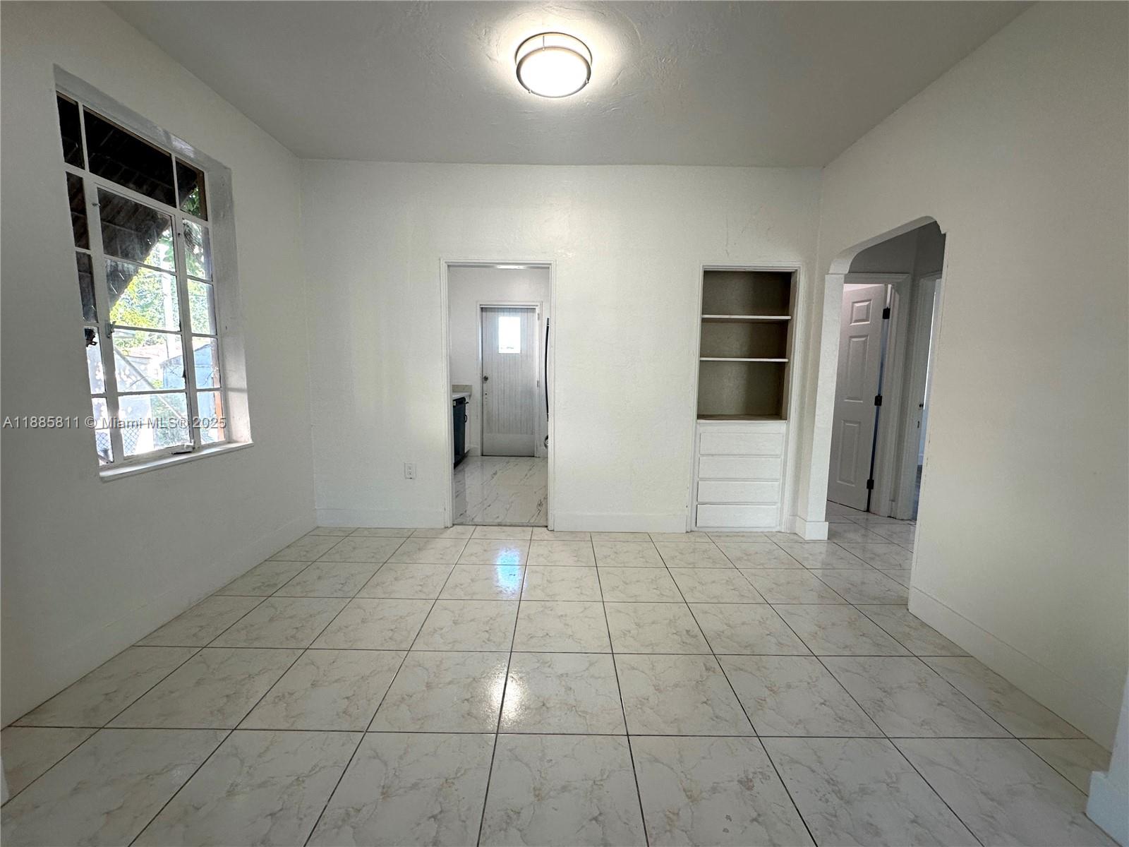 937 NW 46th St