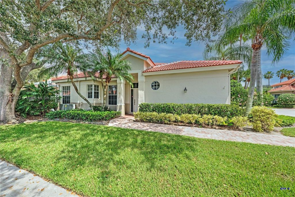 Photo of 35 Monterey Pointe Dr, Palm Beach Gardens, FL 33418 (MLS # A11434697)