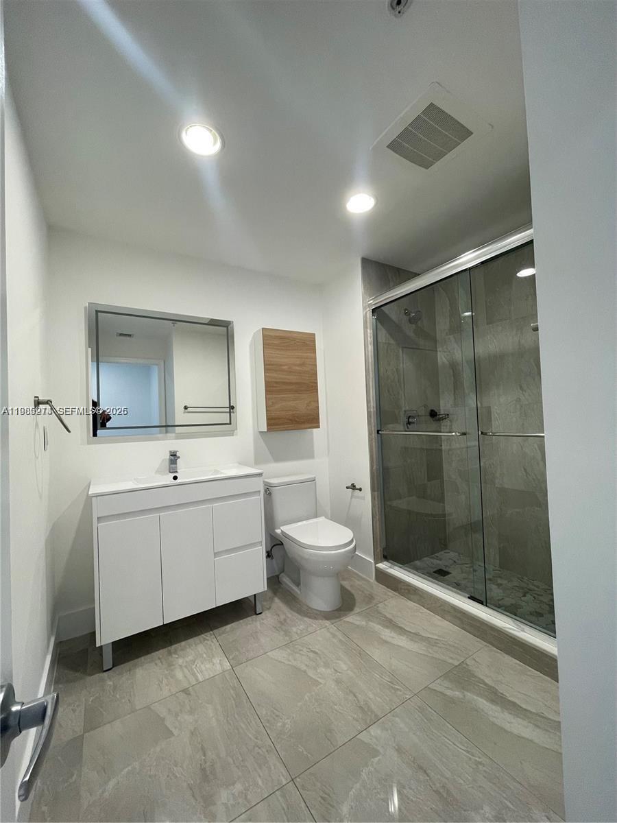 TEN ARAGON CONDO - Residential Lease