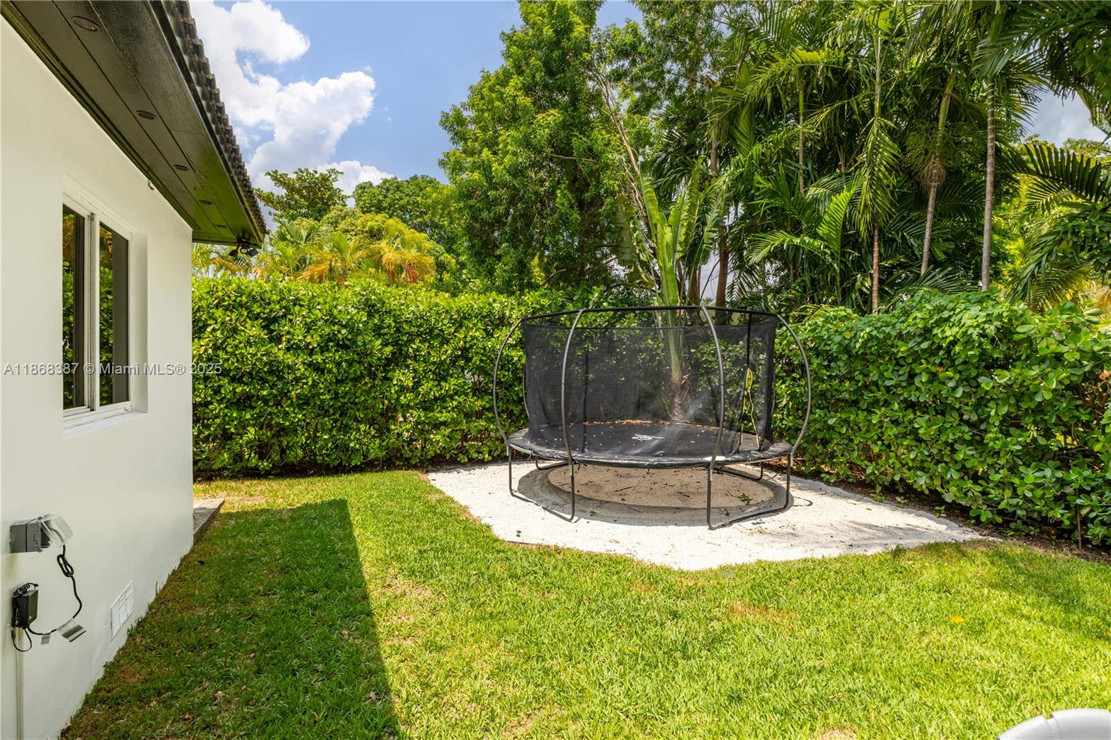 NORTH SHORE CREST - Residential Lease