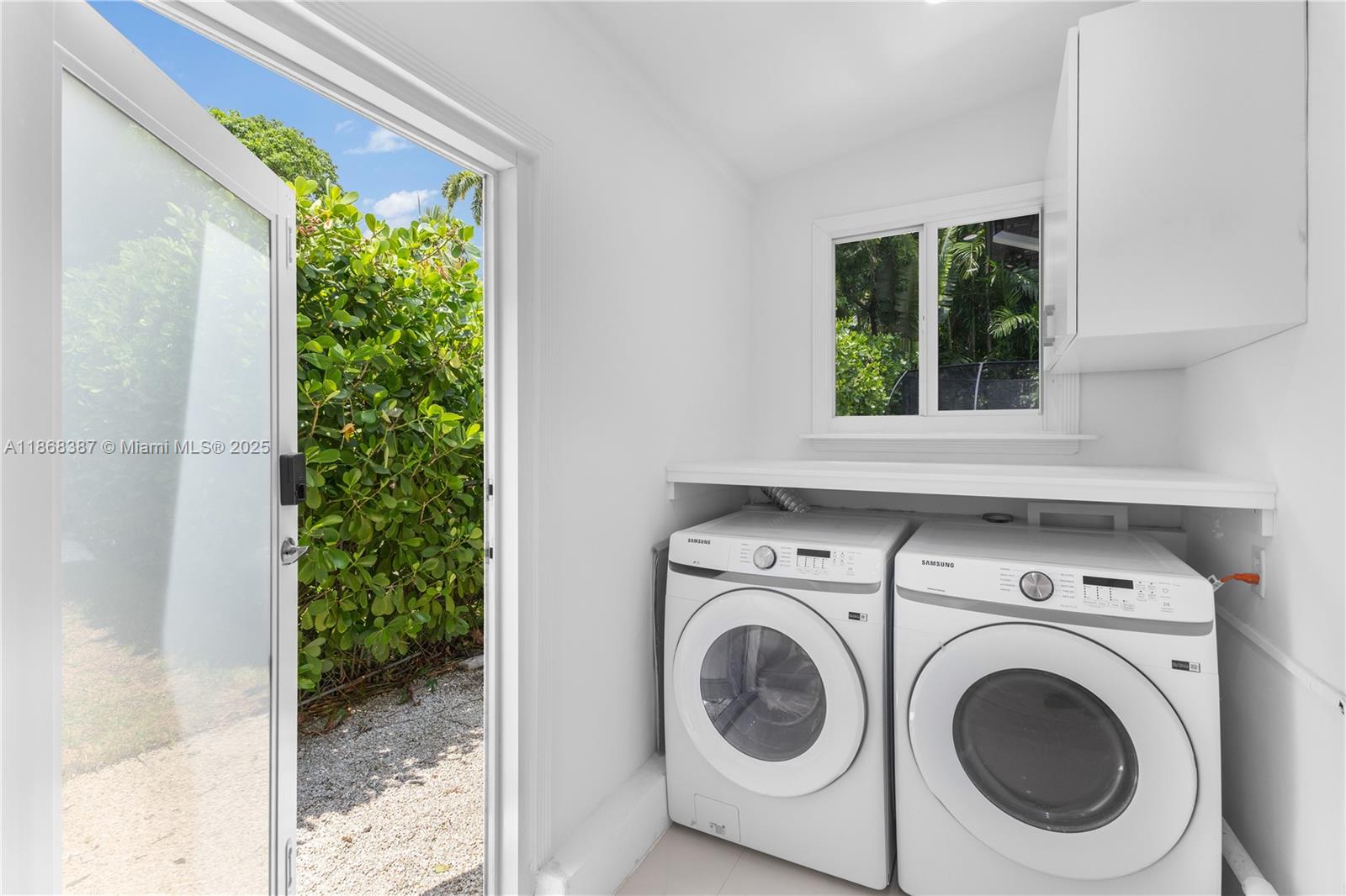 NORTH SHORE CREST - Residential Lease