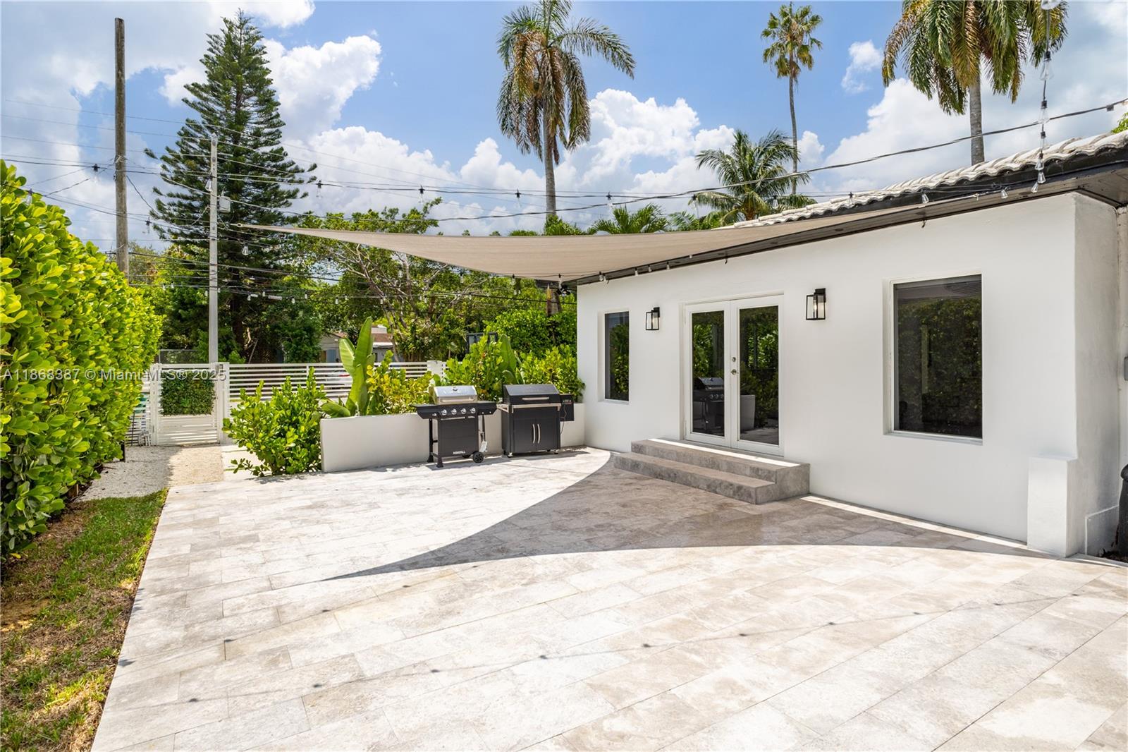 NORTH SHORE CREST - Residential Lease