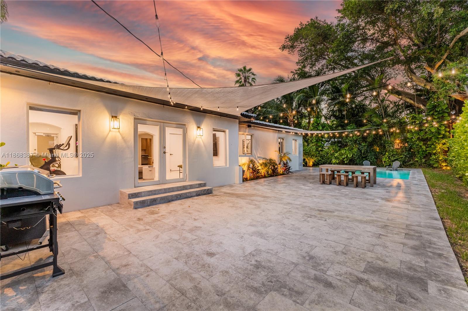 NORTH SHORE CREST - Residential Lease