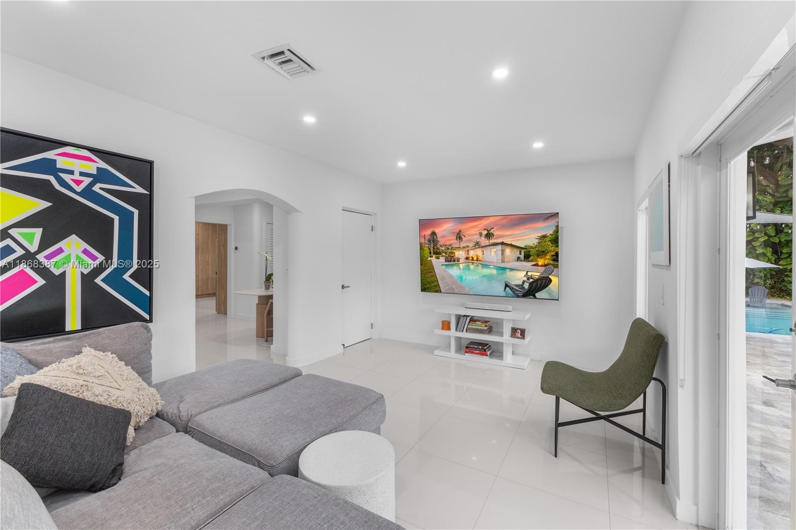 NORTH SHORE CREST - Residential Lease