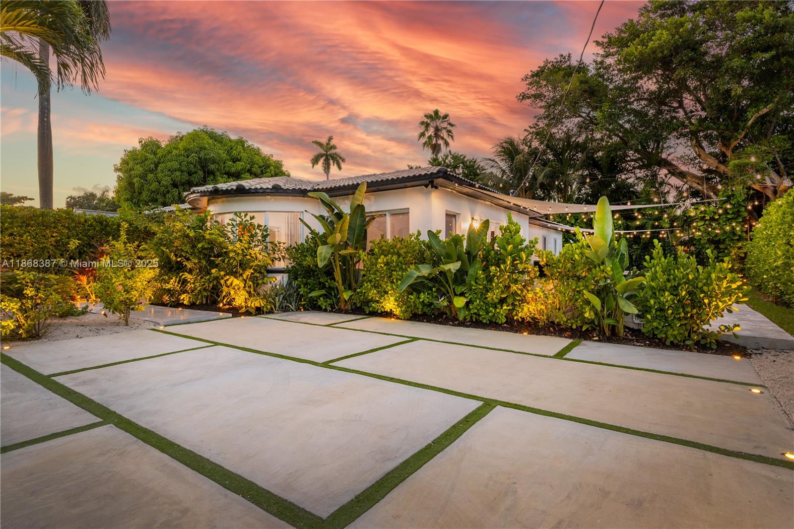 NORTH SHORE CREST - Residential Lease