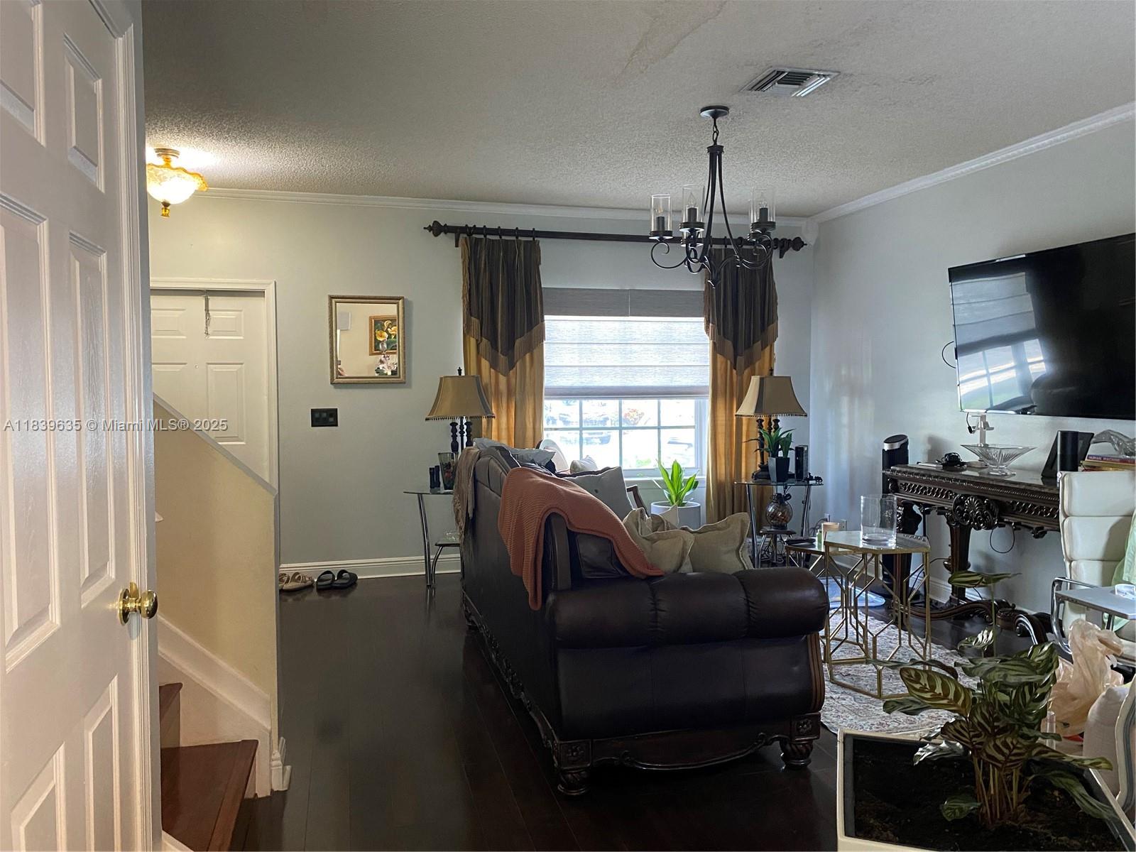 LAND SECTION 8 - Residential