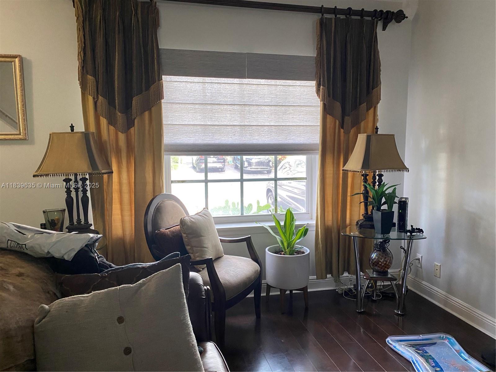LAND SECTION 8 - Residential