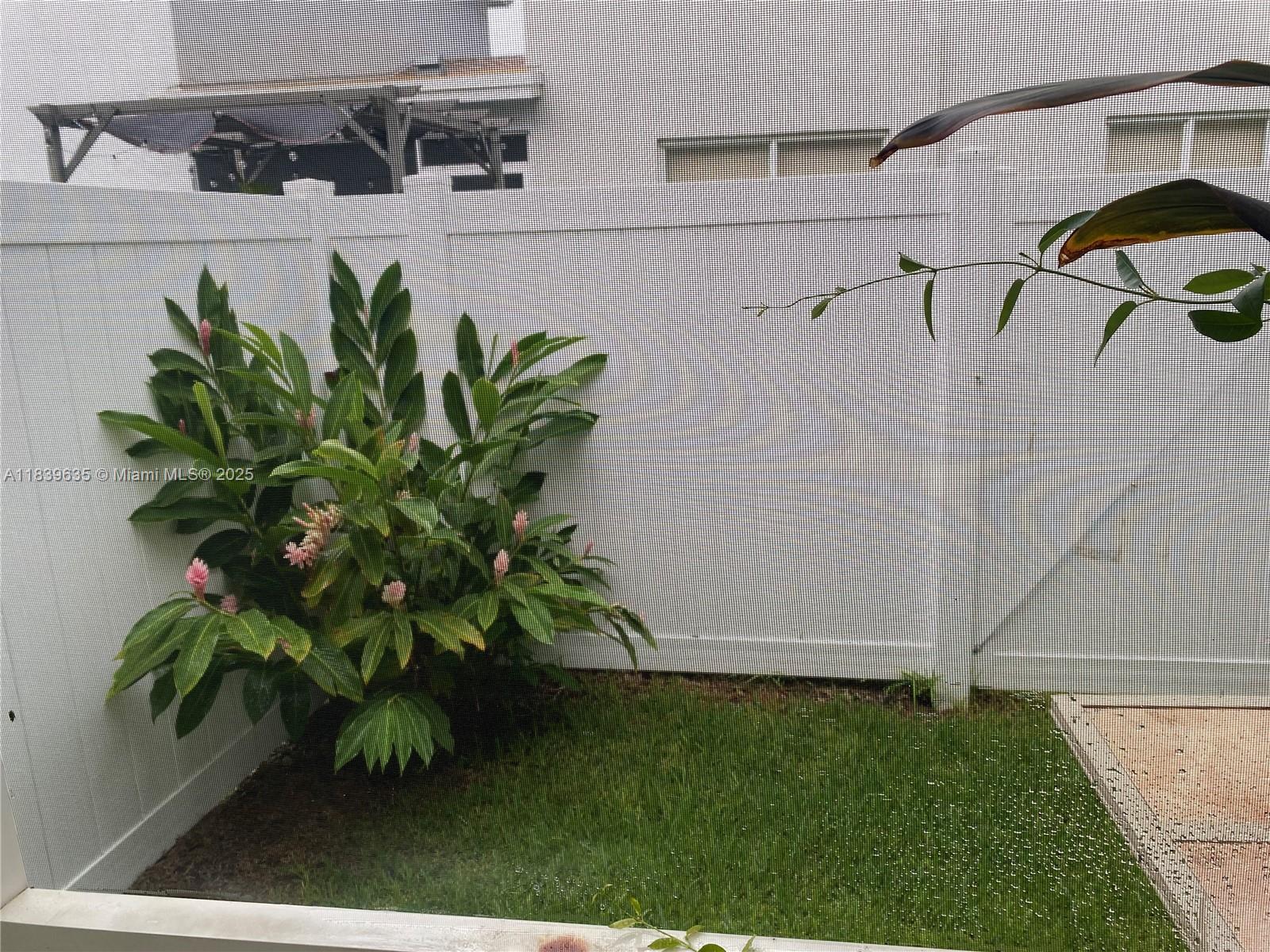 LAND SECTION 8 - Residential