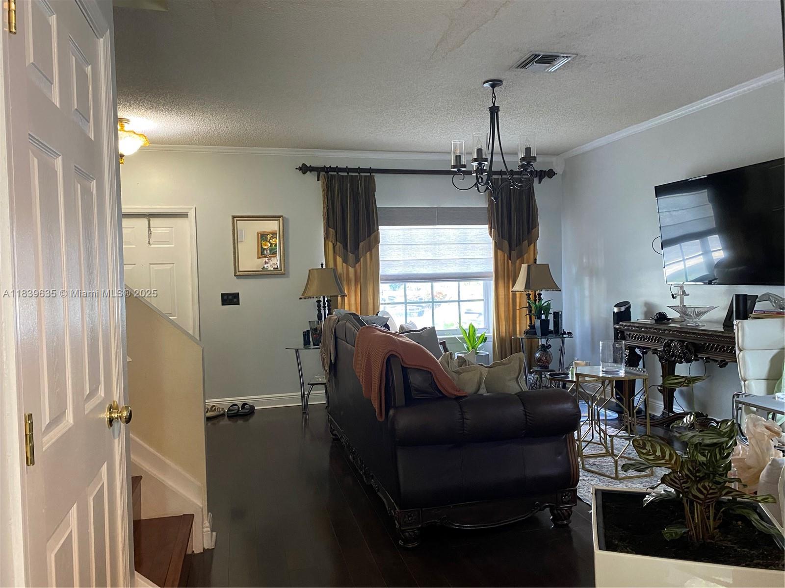 LAND SECTION 8 - Residential
