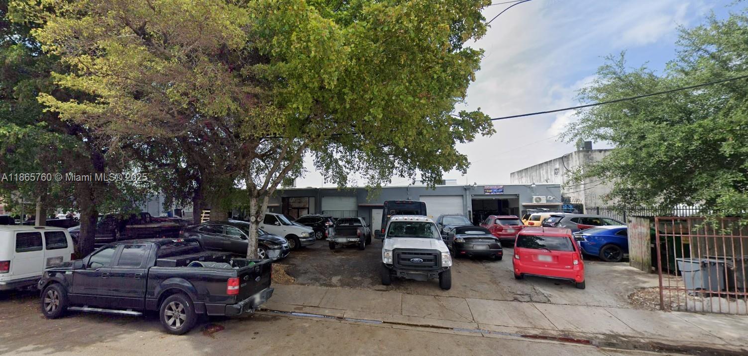 Prime Allapattah industrial property on a 19,170 SF corner lot. Improved with a functional warehouse offering 6 grade-level bays/roll-up doors, flexible work areas, and on-site parking. Zoned 7700 Industrial, the site supports multiple uses including warehouse, automotive, distribution, or redevelopment under the Live Local Act. Ideally located minutes from Wynwood, Downtown, Health District, I-95 and SR-836, providing excellent connectivity. Strong visibility, corner exposure, and growing market demand make this an exceptional opportunity for investors, owner-users, or developers. Rare chance to secure a versatile property in one of Miami’s fastest appreciating commercial corridors.