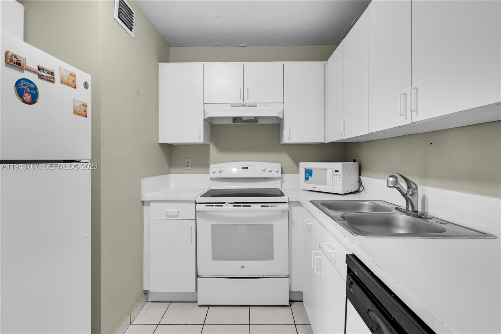 BELINDA GARDENS CONDO - Residential