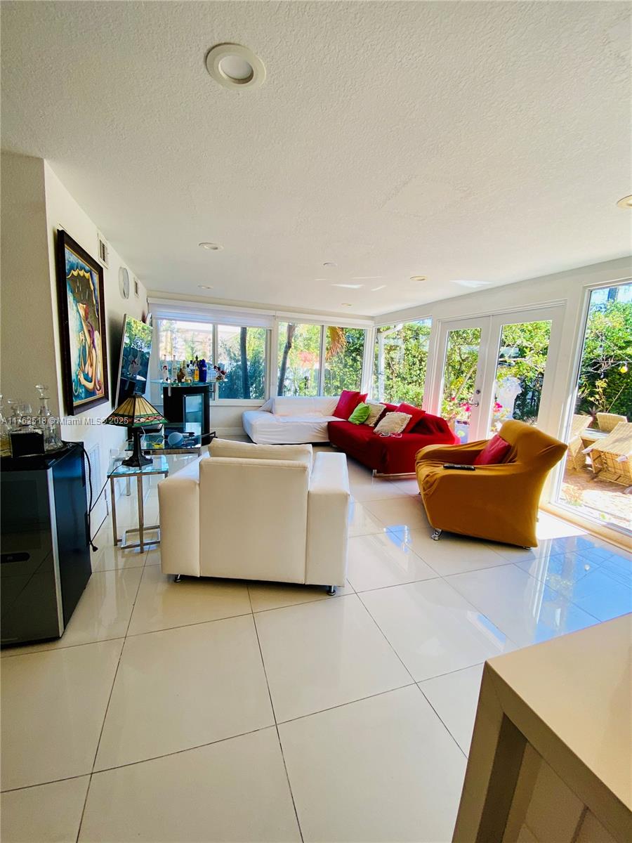 GELERNTER HEIGHTS - Residential