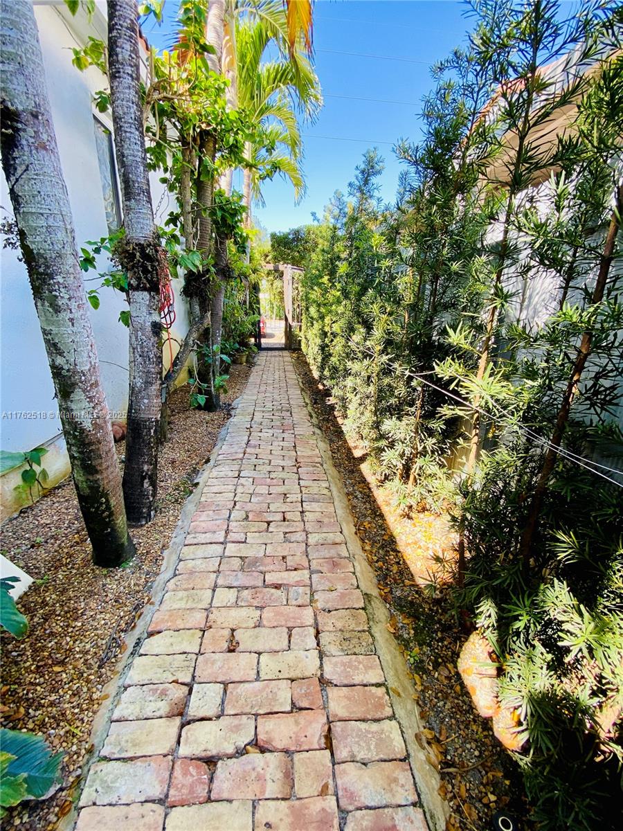 GELERNTER HEIGHTS - Residential