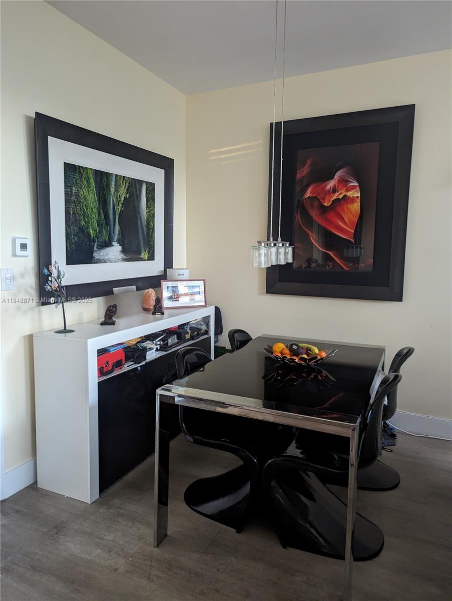 20 Island Ave 101