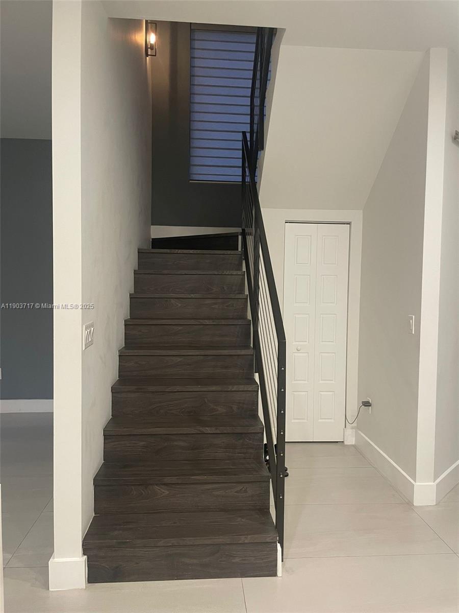 REVISED PLAT OF CANAL GRO - Residential Lease