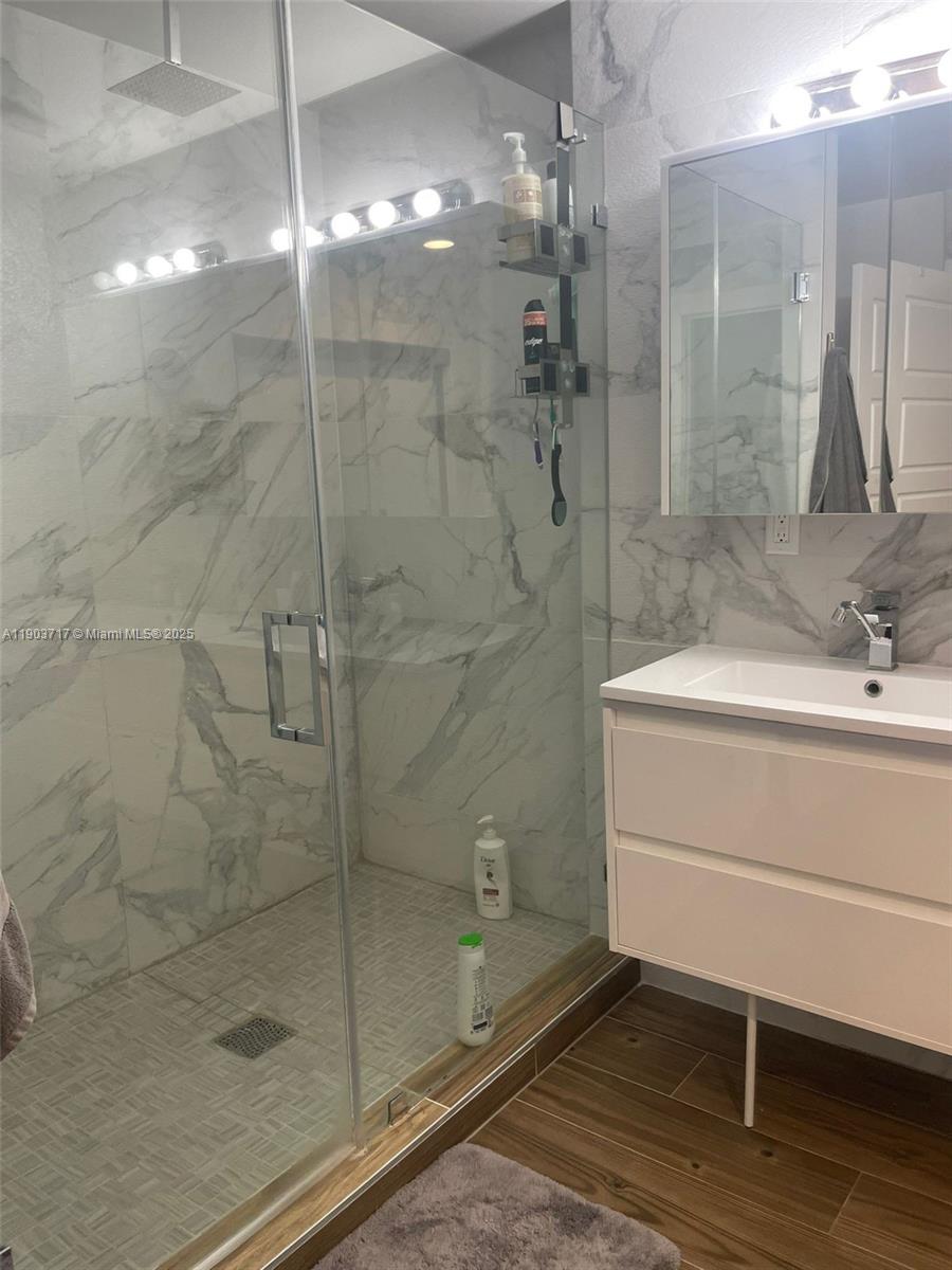 REVISED PLAT OF CANAL GRO - Residential Lease