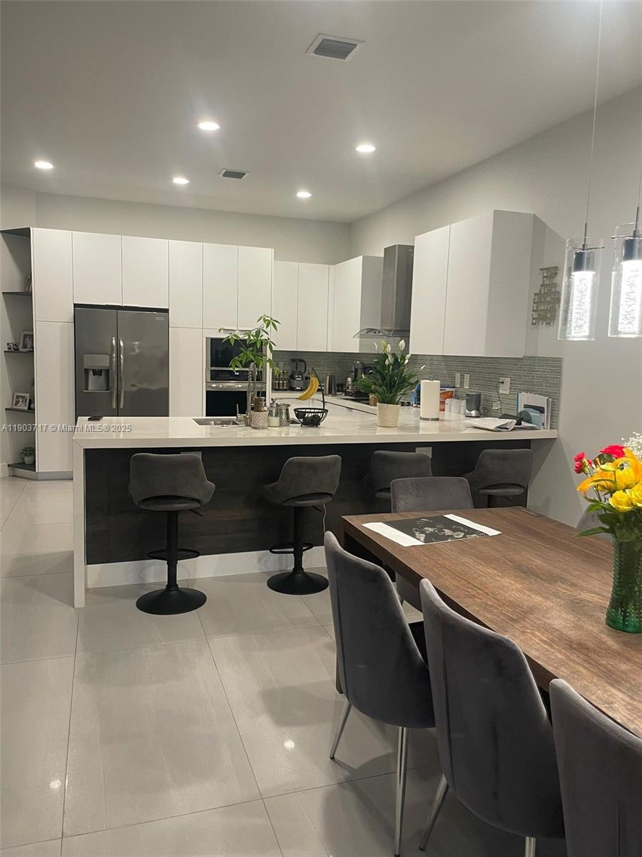 REVISED PLAT OF CANAL GRO - Residential Lease