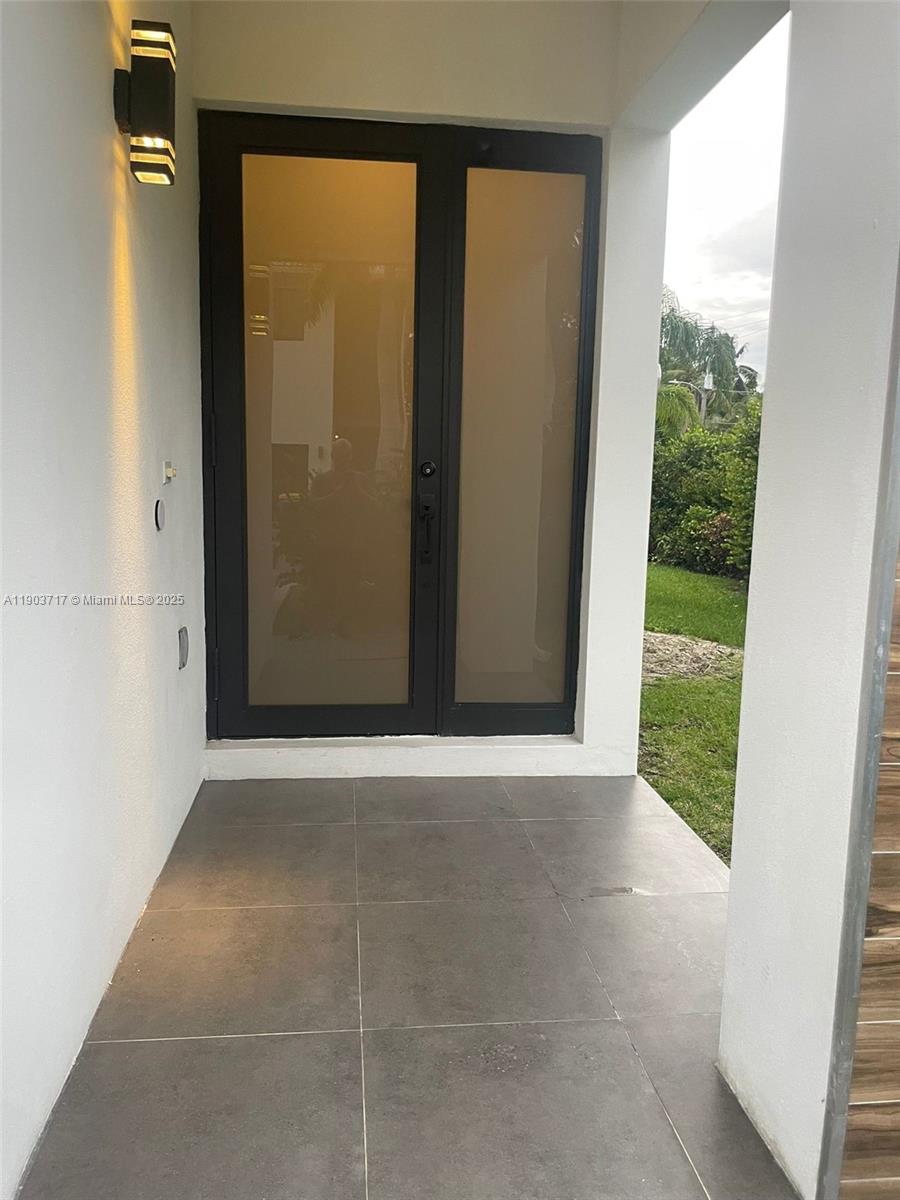 REVISED PLAT OF CANAL GRO - Residential Lease