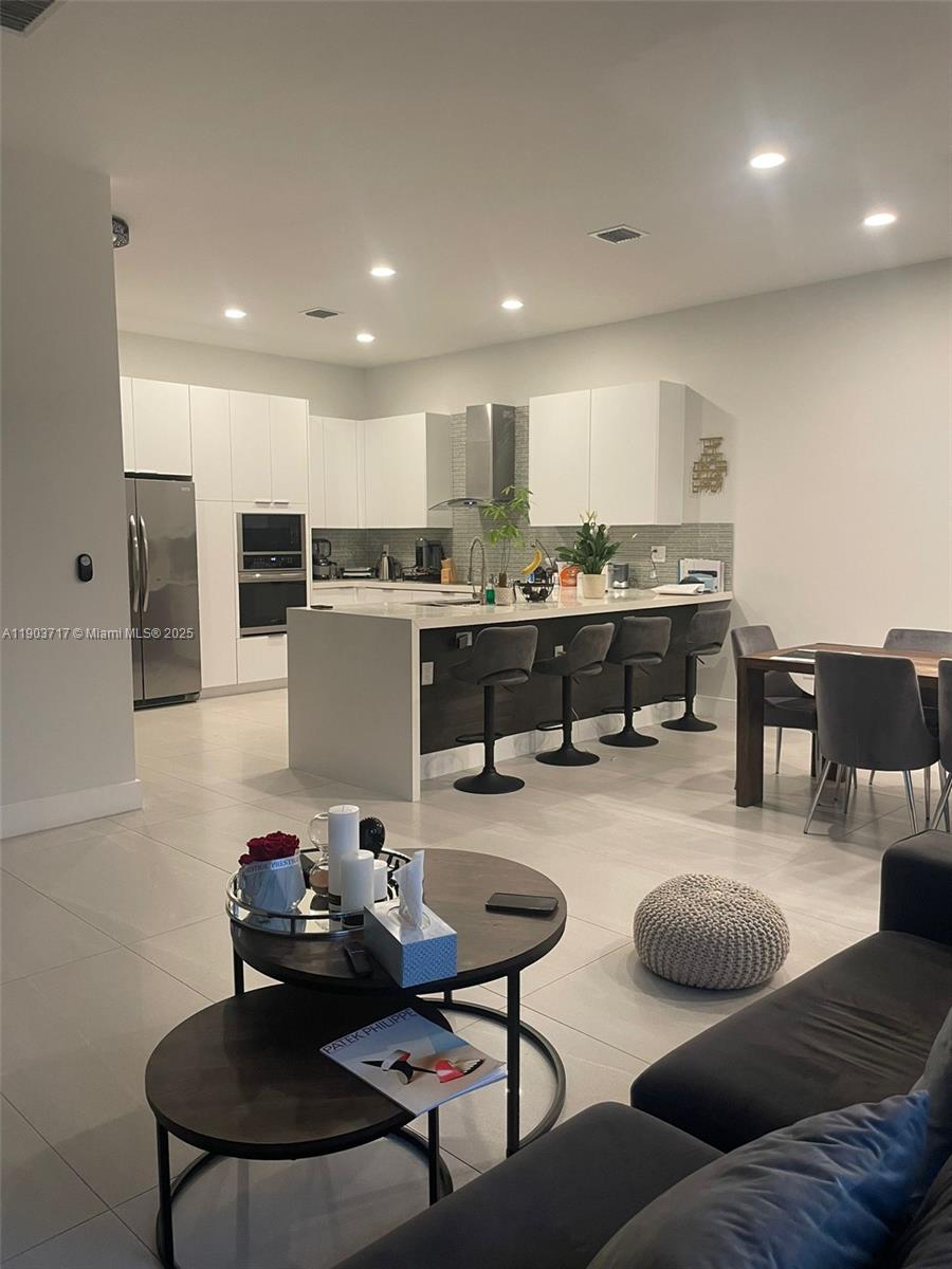 REVISED PLAT OF CANAL GRO - Residential Lease