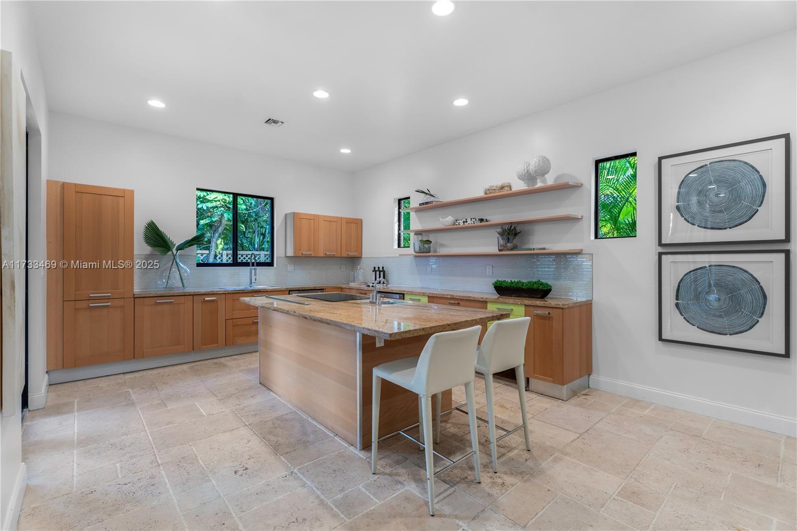 SUNSHINE VISTAS - Residential