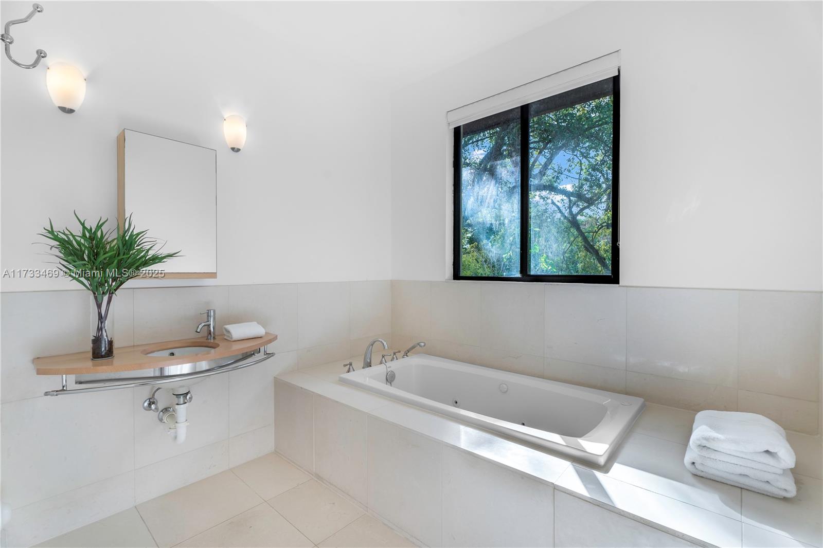 SUNSHINE VISTAS - Residential
