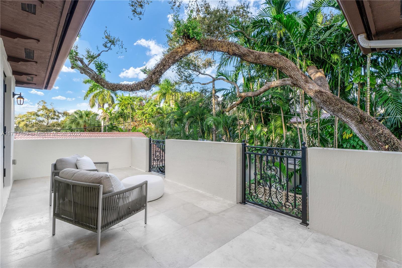 SUNSHINE VISTAS - Residential