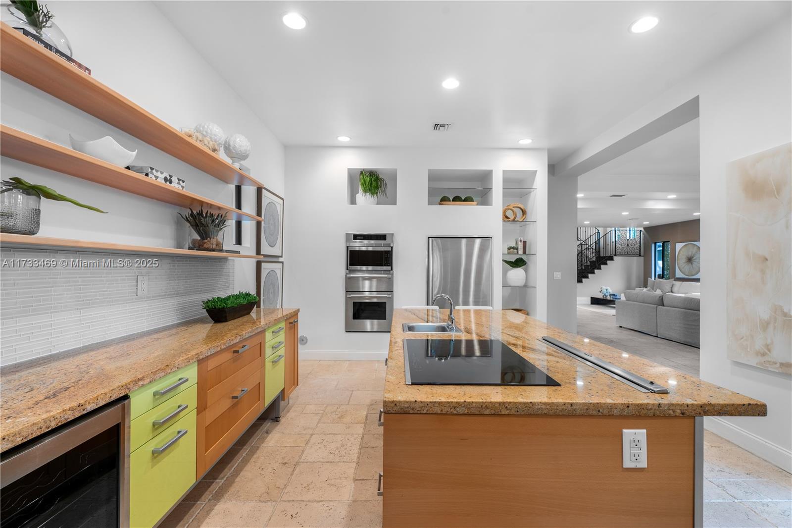 SUNSHINE VISTAS - Residential