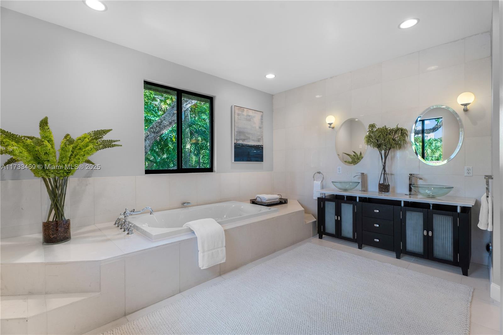SUNSHINE VISTAS - Residential
