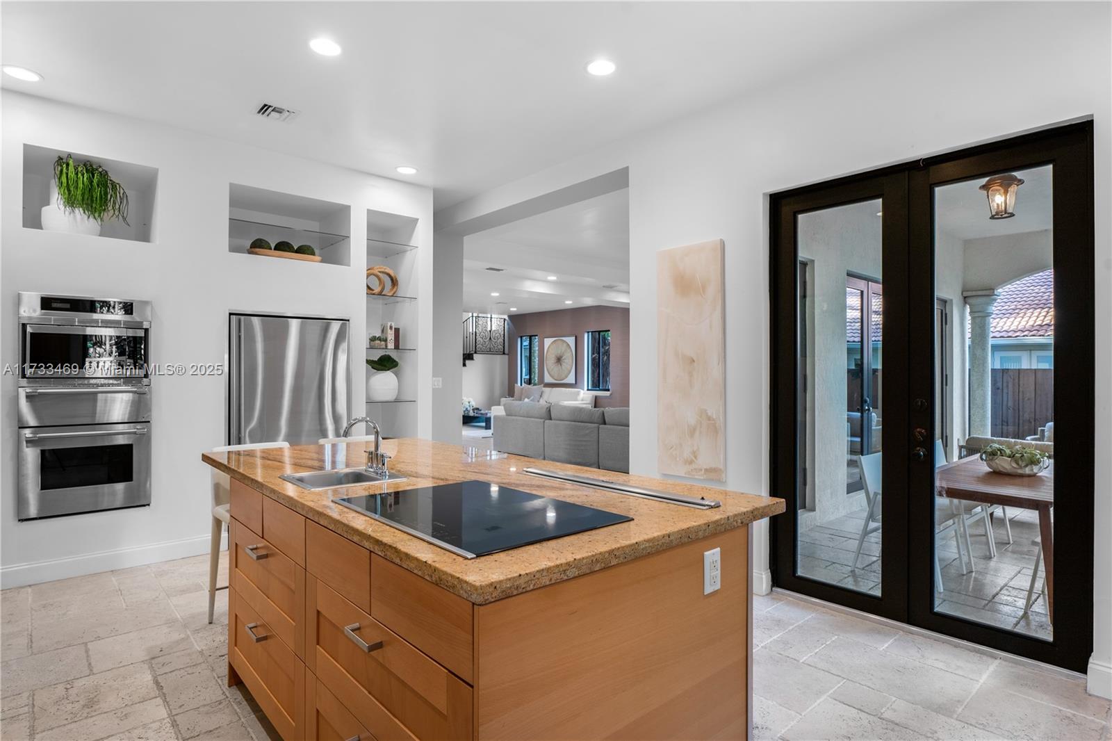 SUNSHINE VISTAS - Residential