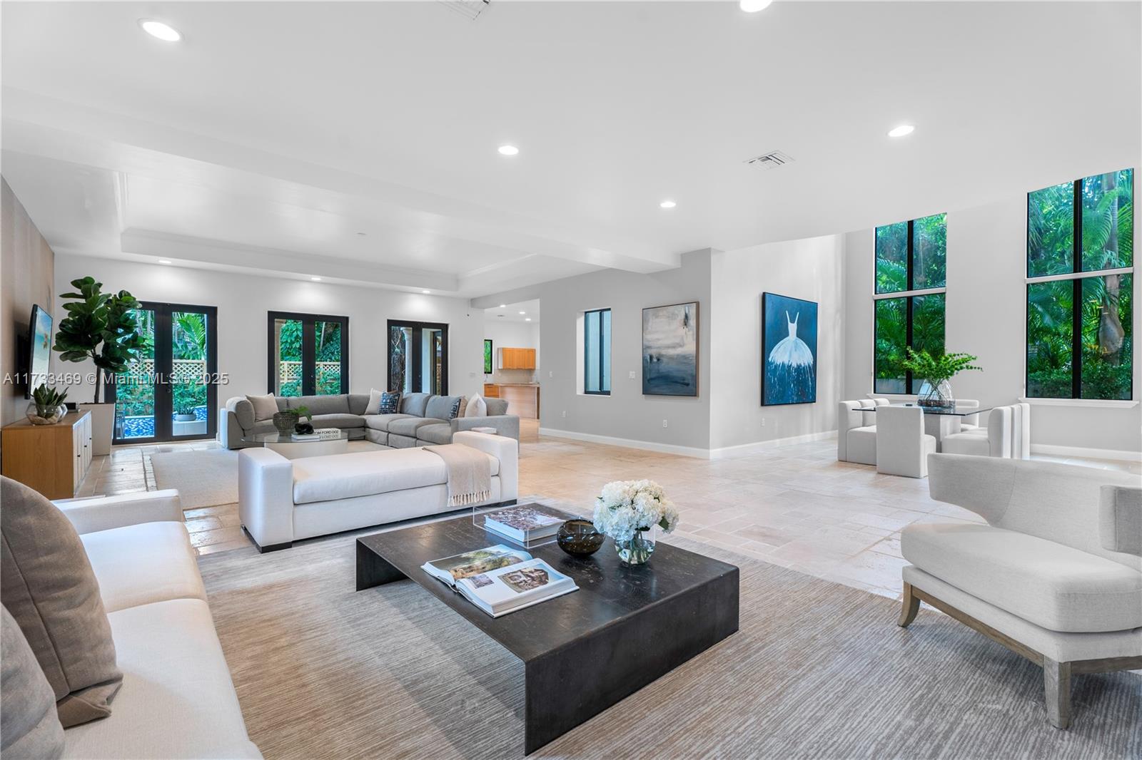 SUNSHINE VISTAS - Residential