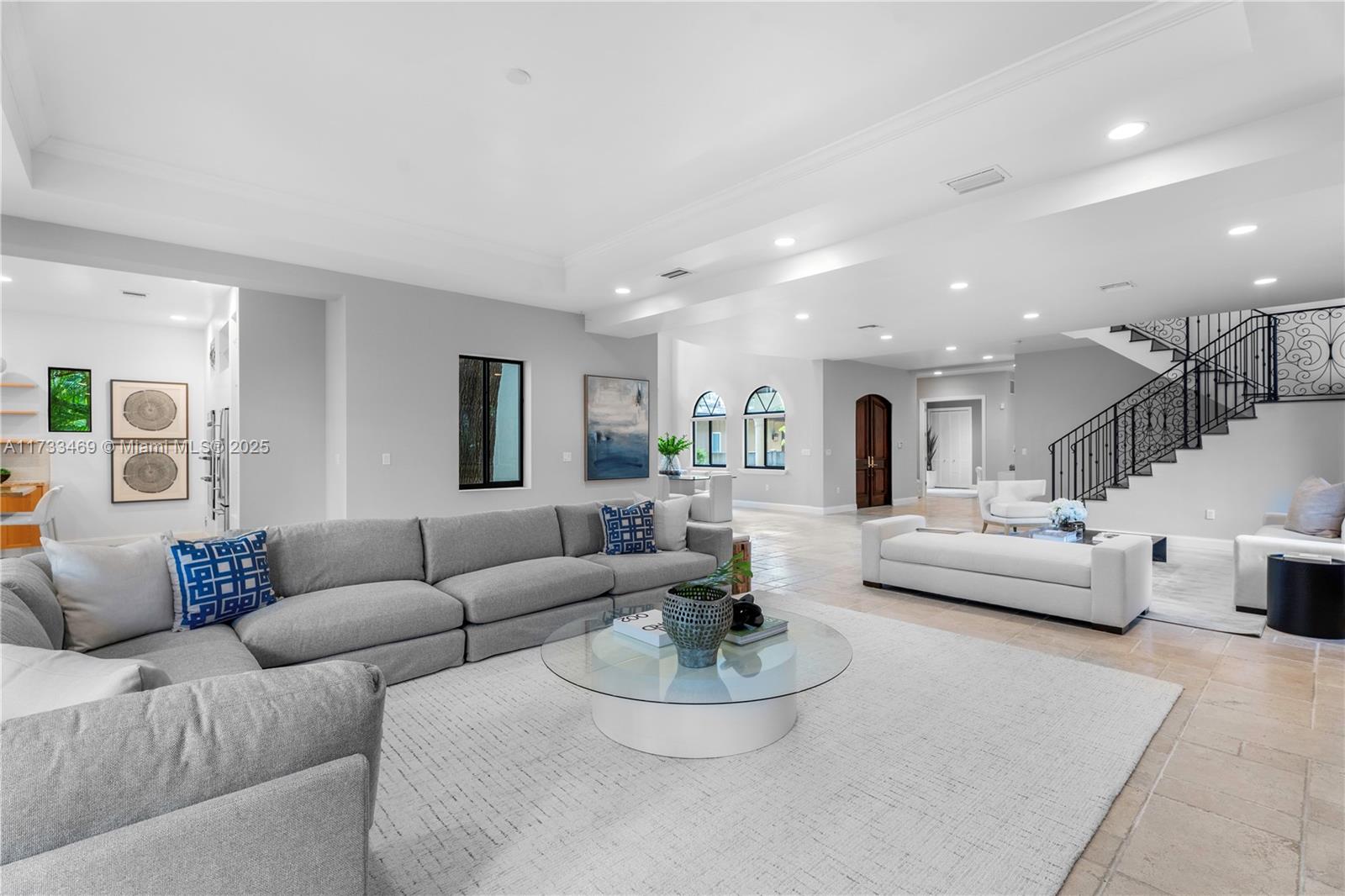 SUNSHINE VISTAS - Residential