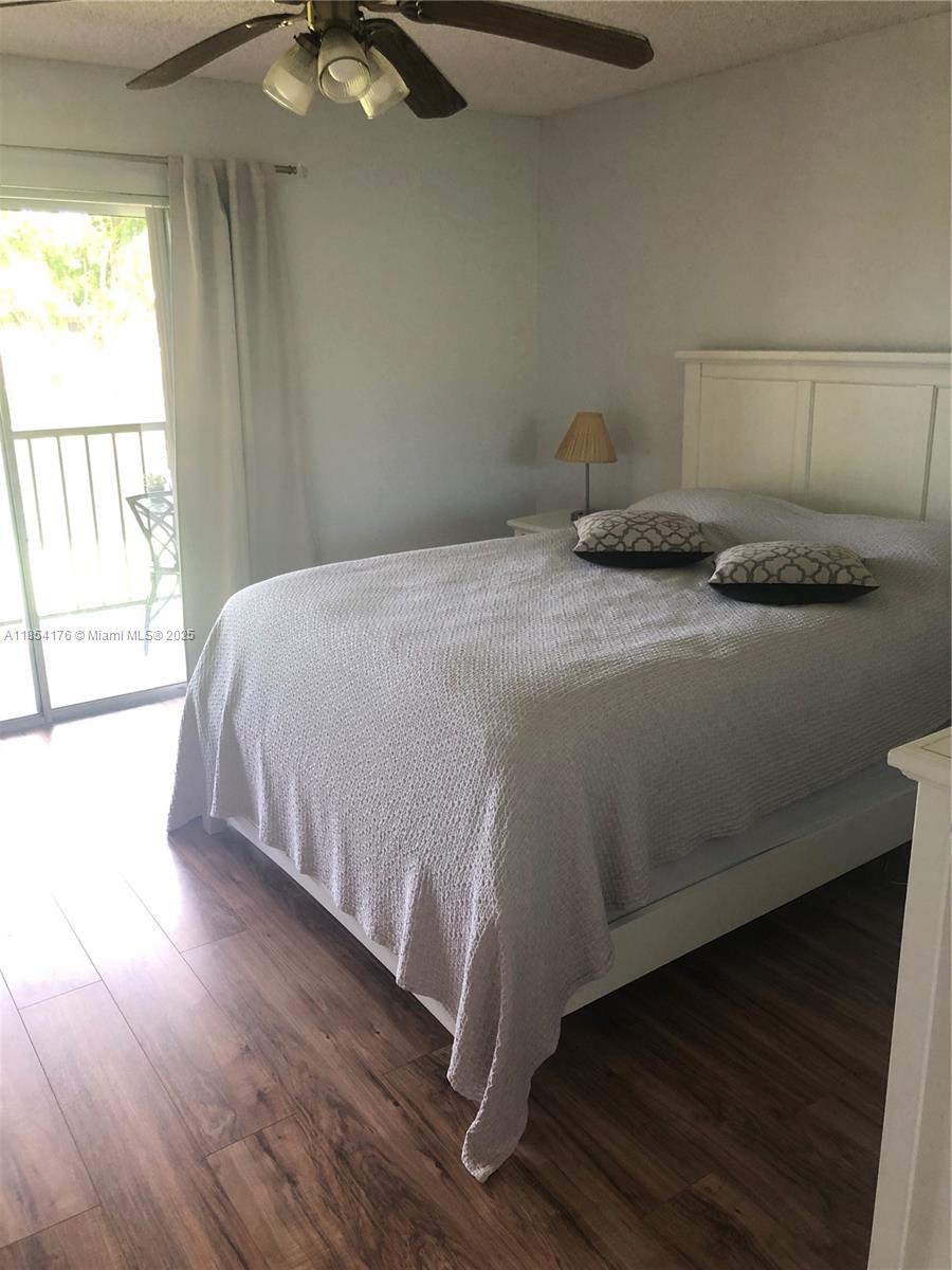 MEADOWS ON THE GREEN COND - Residential