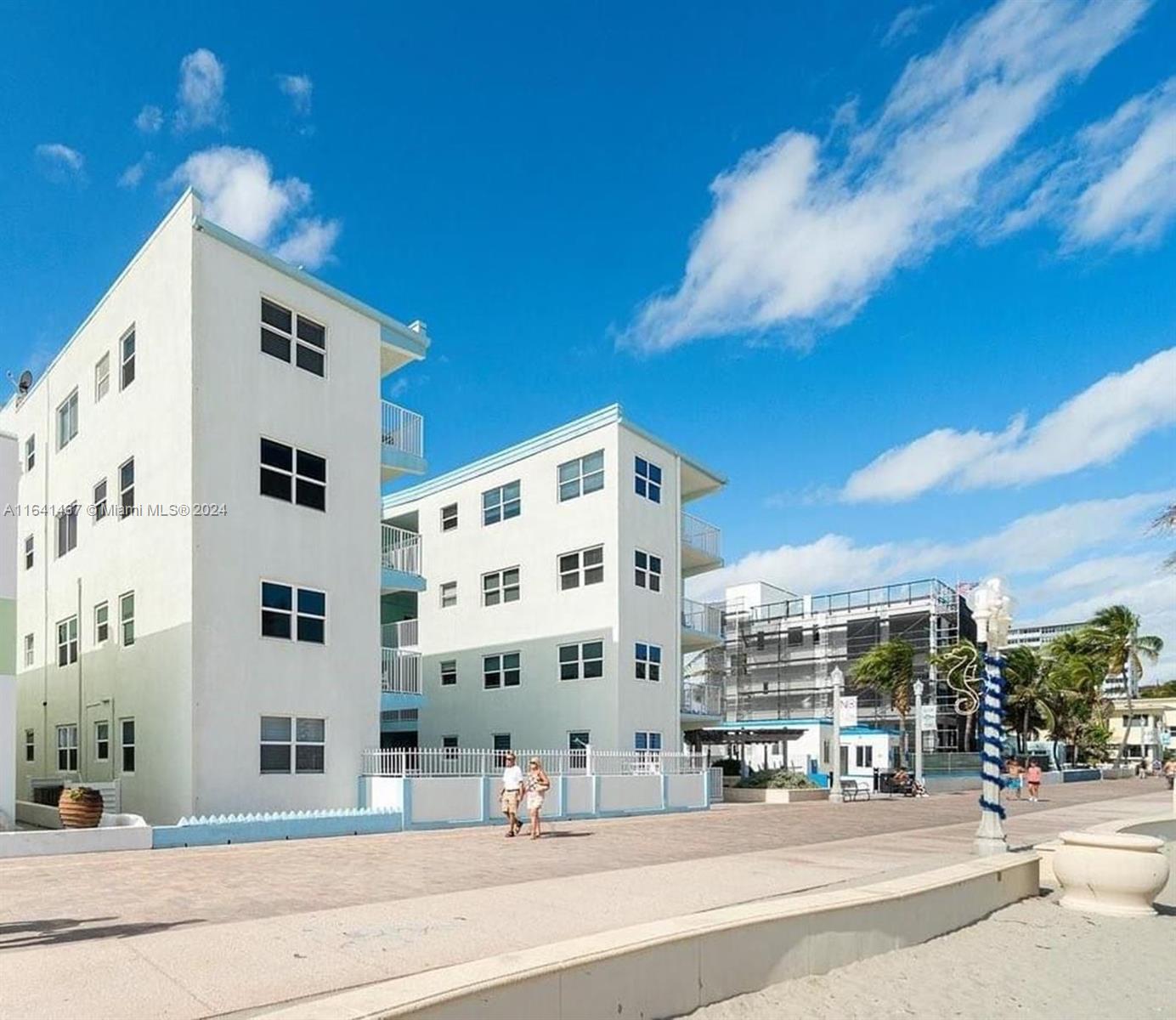 2600 N Surf Rd 404, Hollywood, Broward County, Florida - 1 Bedrooms  
1 Bathrooms - 