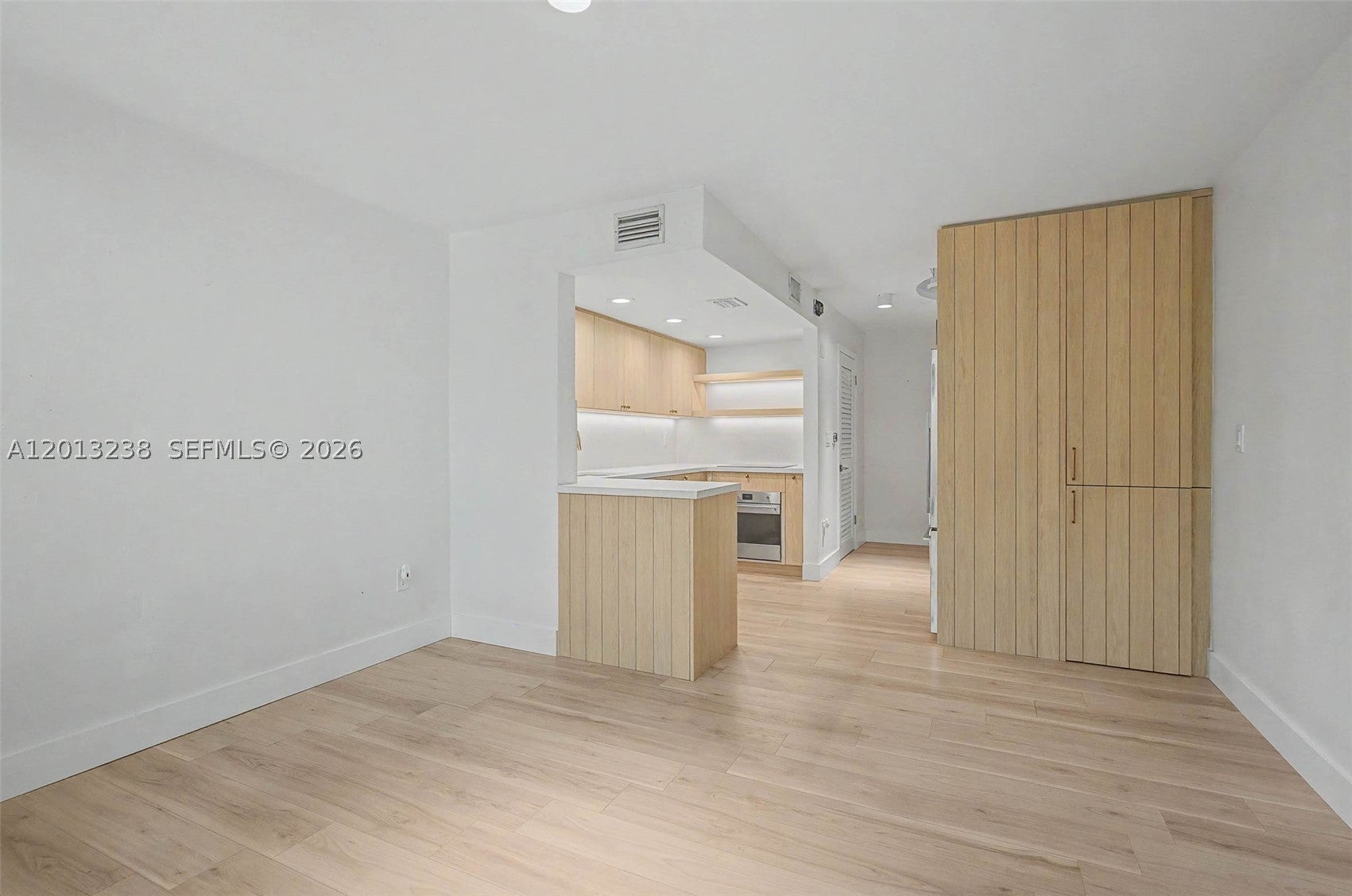 2984 Mary St