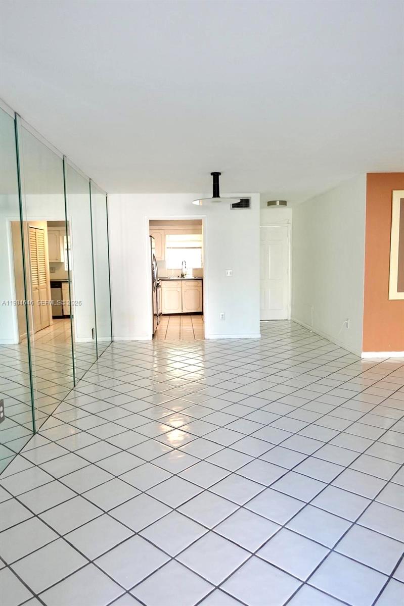 BOCA CAPRI CONDO APTS SLY - Residential
