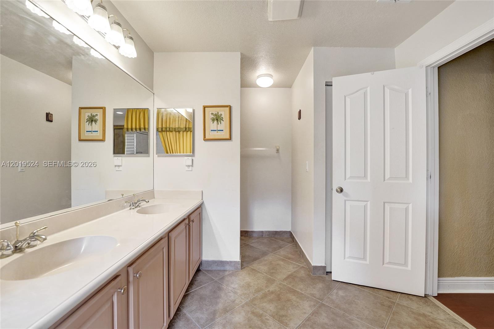 SILVER FALLS - Residential