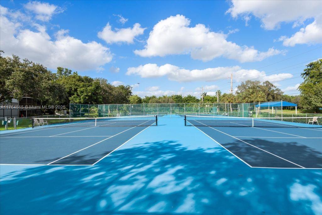 HOLLYBROOK GOLF - Residential