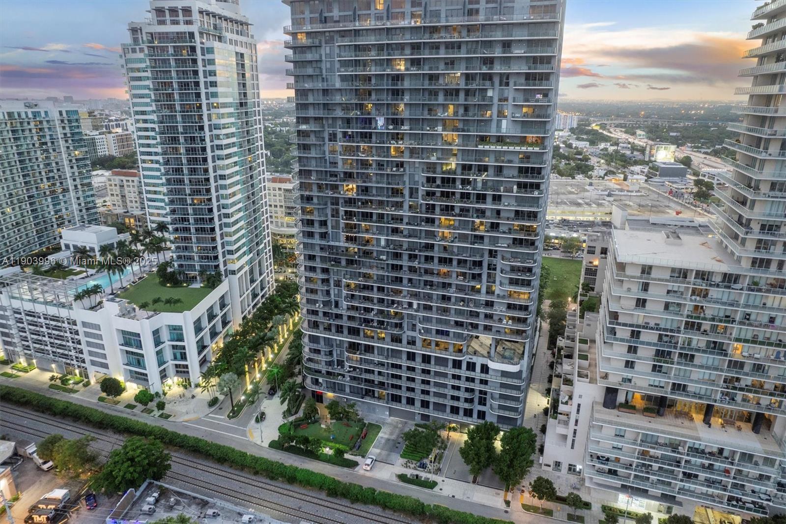 3401 MIDTOWN CONDO - Residential