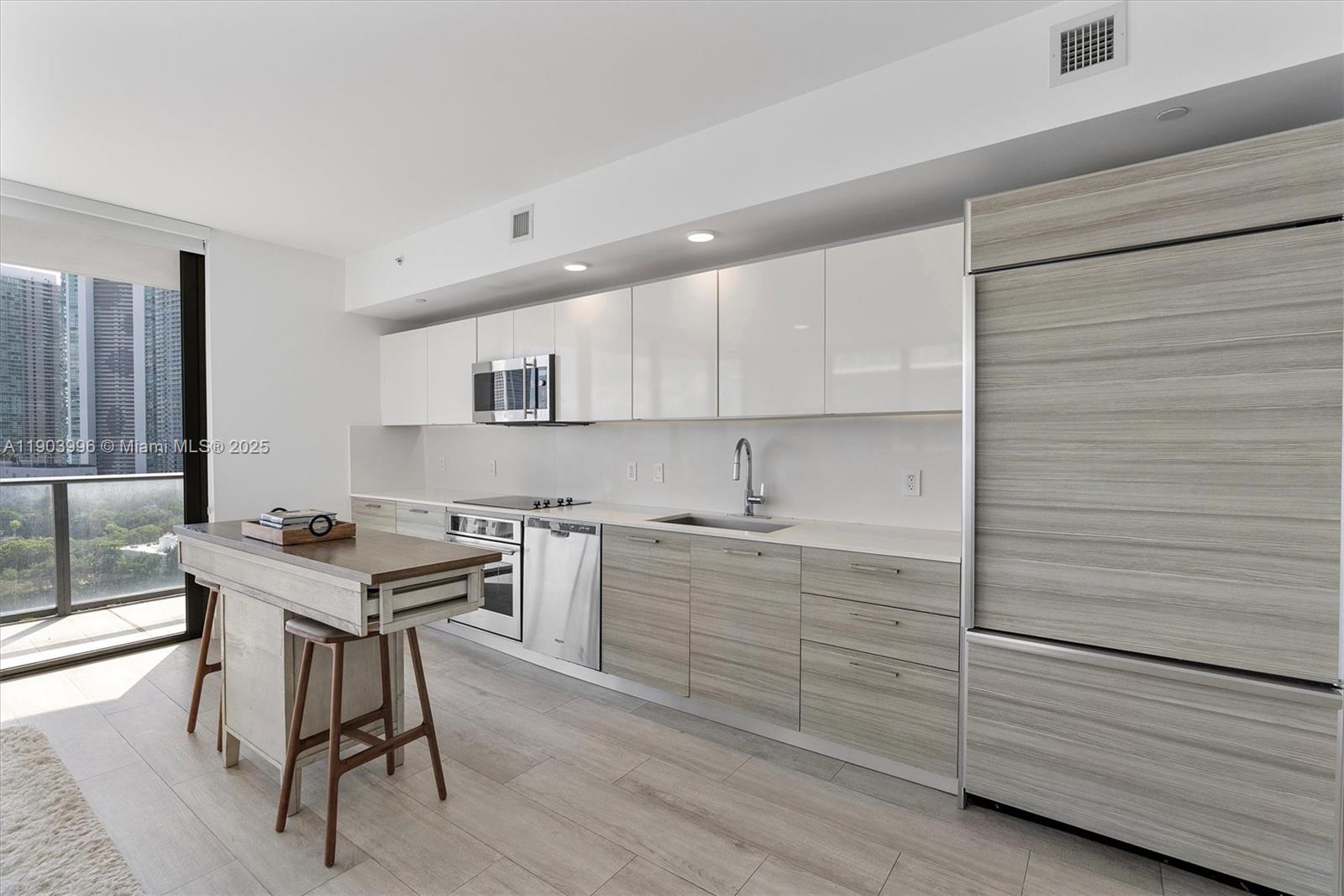 3401 MIDTOWN CONDO - Residential