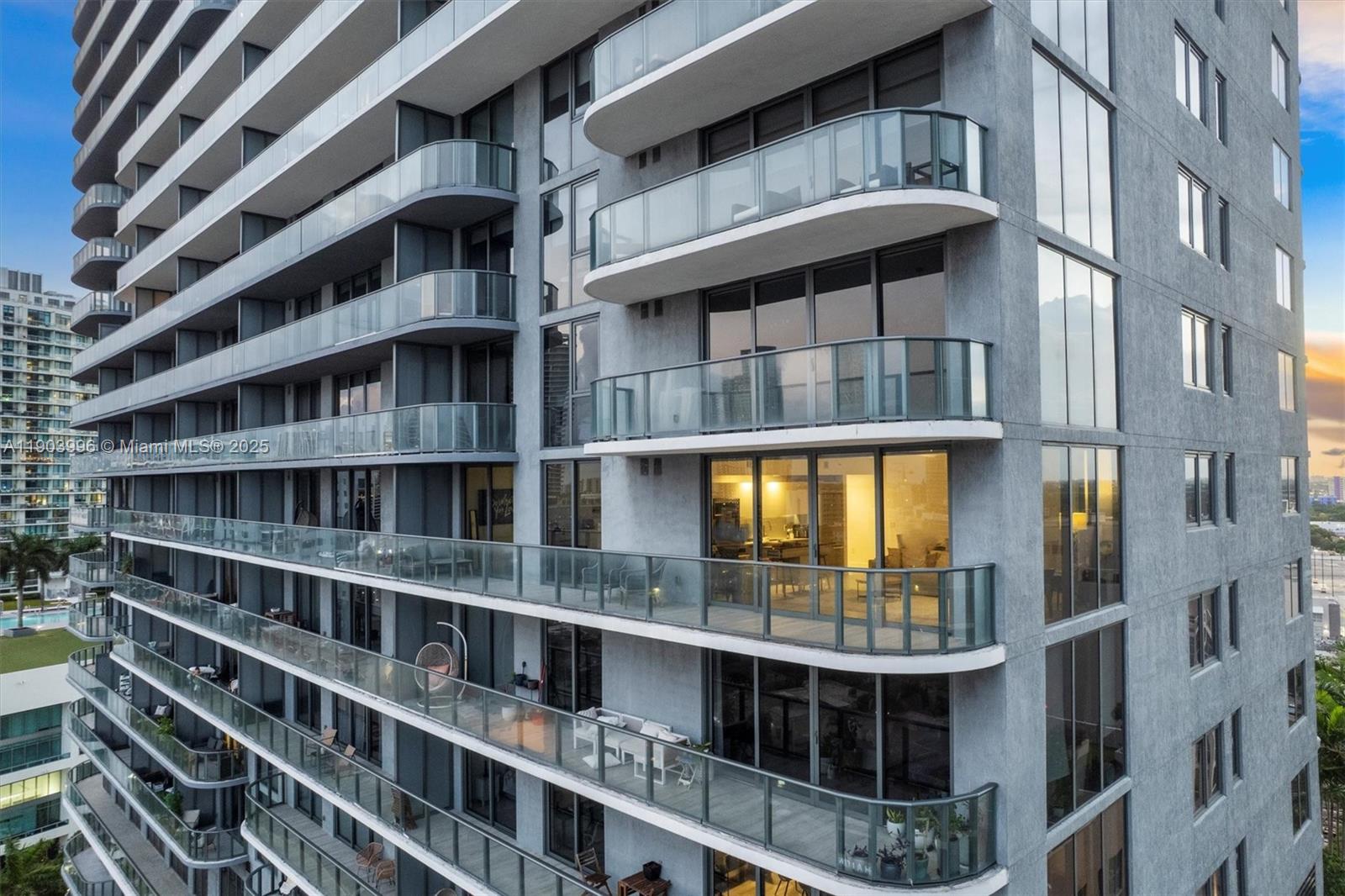 3401 MIDTOWN CONDO - Residential