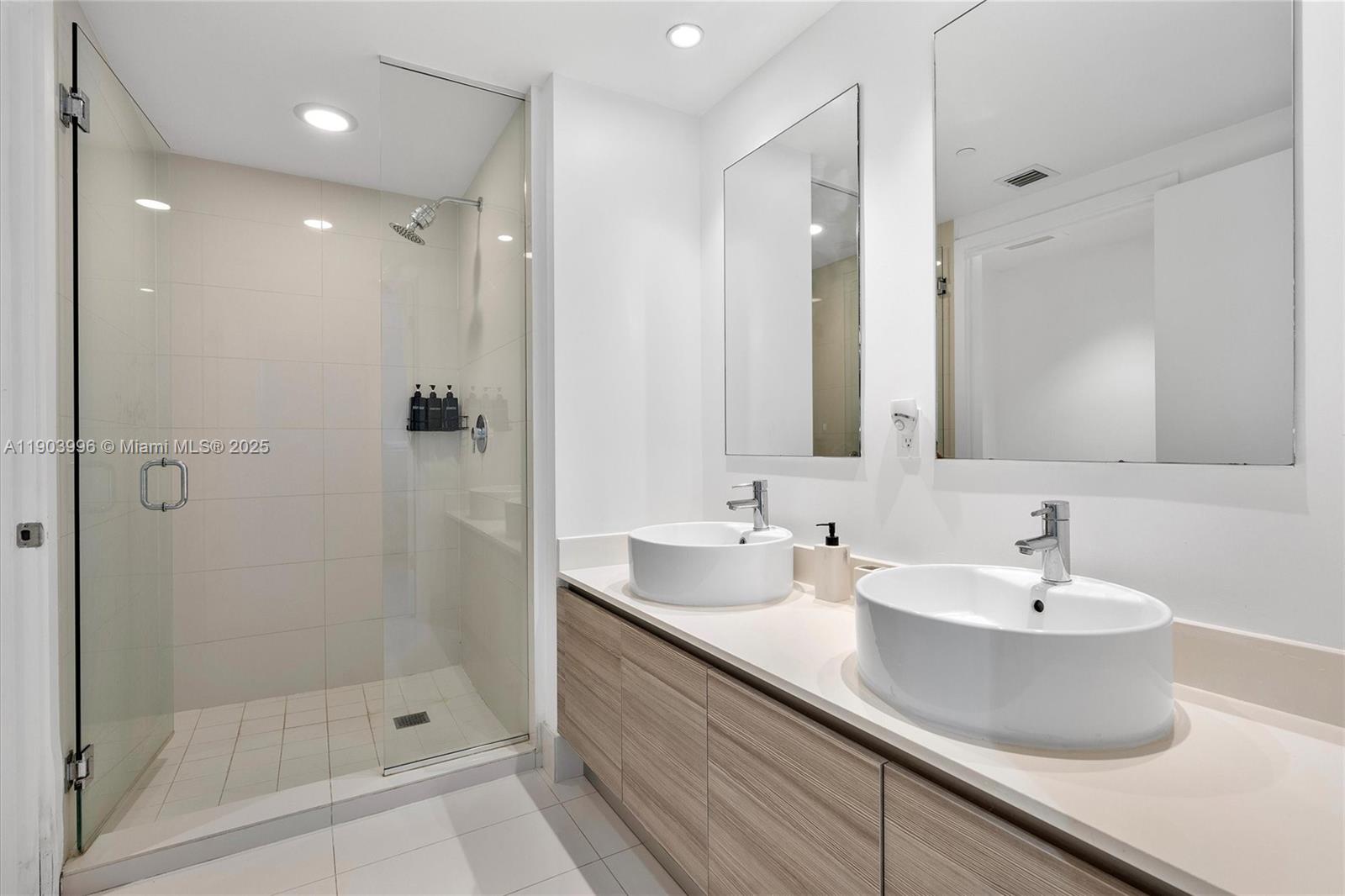 3401 MIDTOWN CONDO - Residential