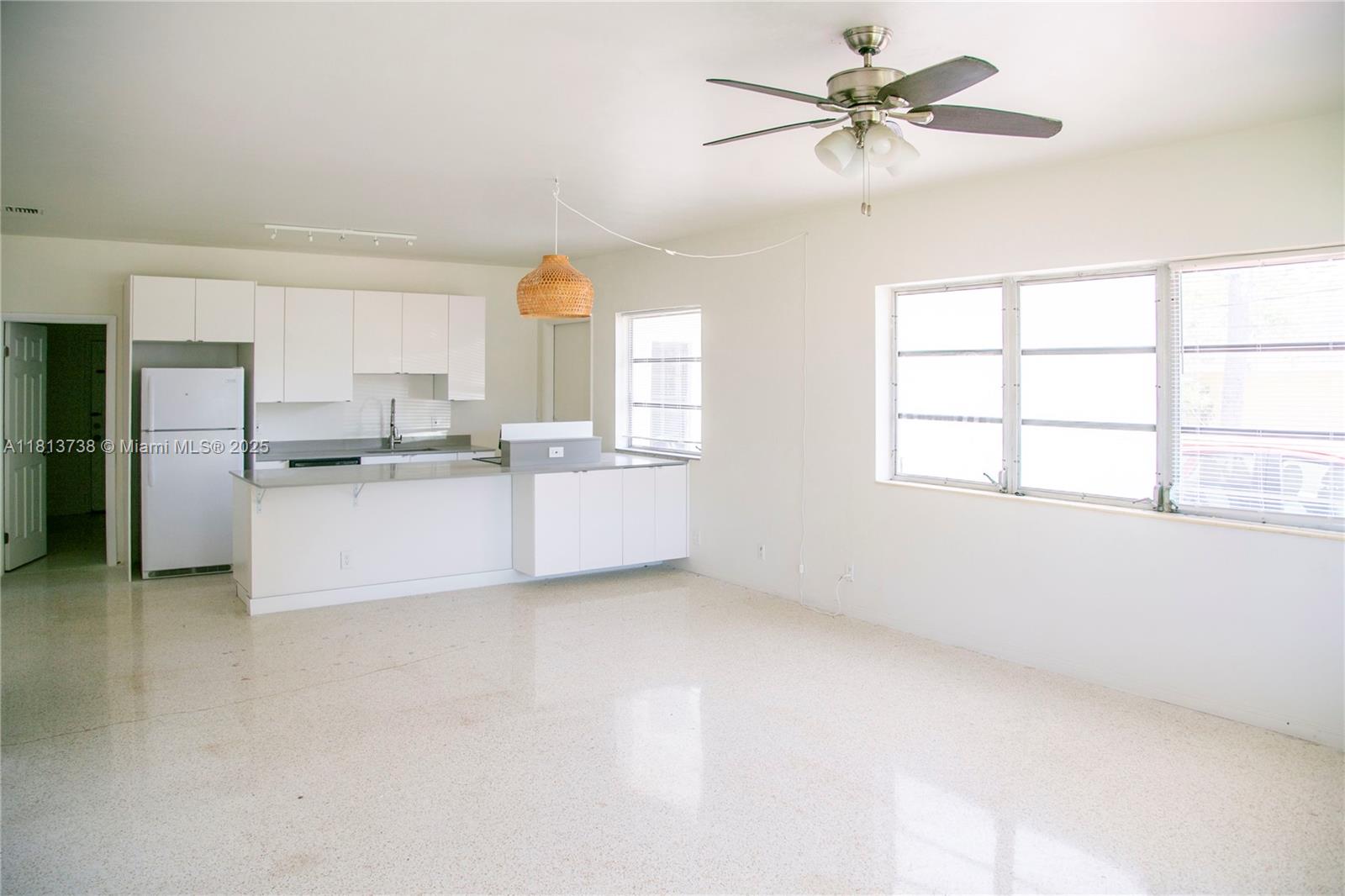 27 SW 5th St